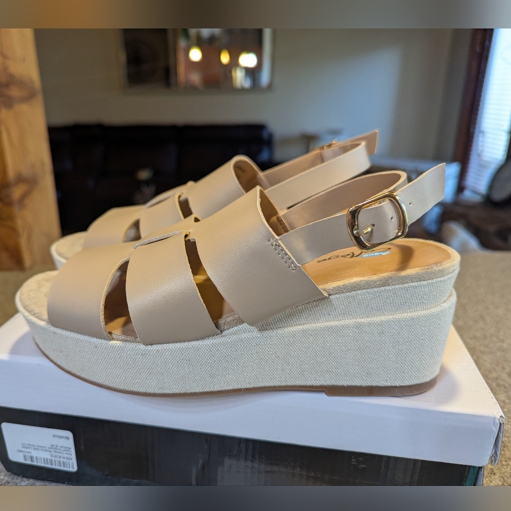 Aqua College Platform Slingback Sandals in Beige